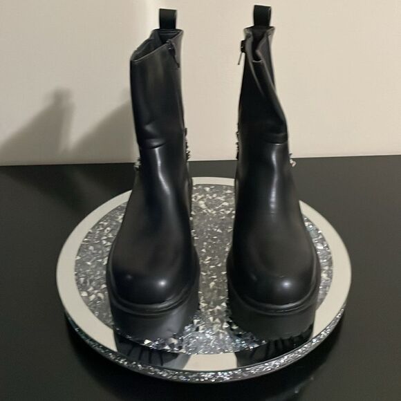 New Wild Pair rocksann round toe punk rock ankle lug boot silver chain size 7.5 - Picture 5 of 8